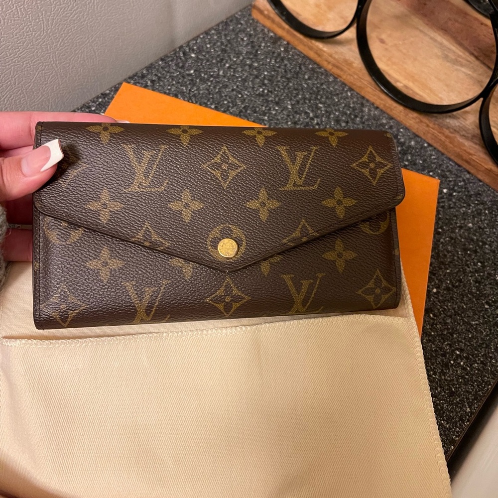 *UPDATED* Louis Vuitton Sarah Wallet